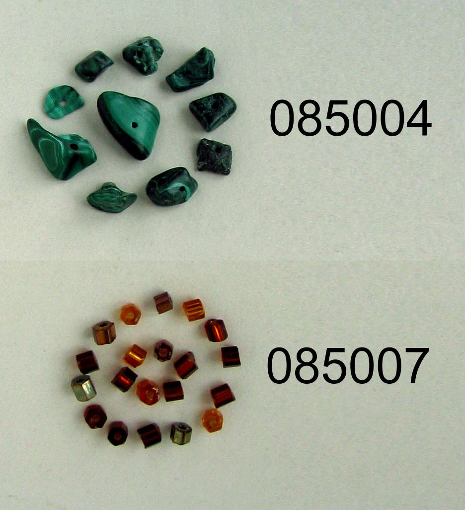 semi-precious stones / Glass beads