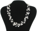 Collier, perles blanches
